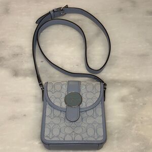 Coach Crossbody Bag Purse North/South Lonnie Signature Logo Jacquard Like New